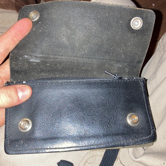 Harley Davidson long wallet don’t know if it’s authentic or not no stamps - Picture 3 of 3